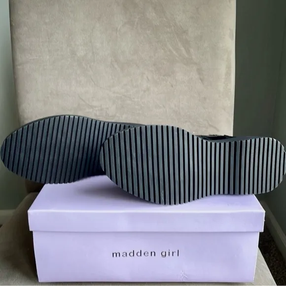NIB! Madden Girl Platform Patent Leather Combat Boots!