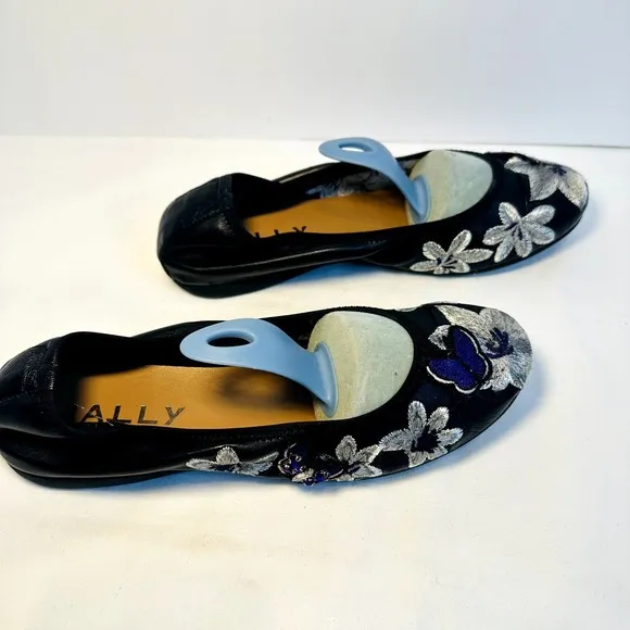 NIB Mally Women Black Leather Embroidered Silver Flower Ballet Flats SZ 39 Italy