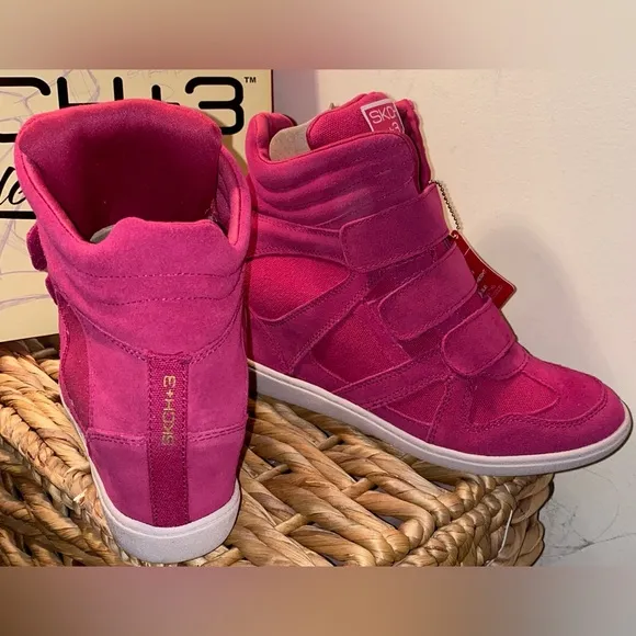 NIB SKECHERS Raise The Bar SKCH 3 Hidden Wedge High Sneaker Ankle Booties pink