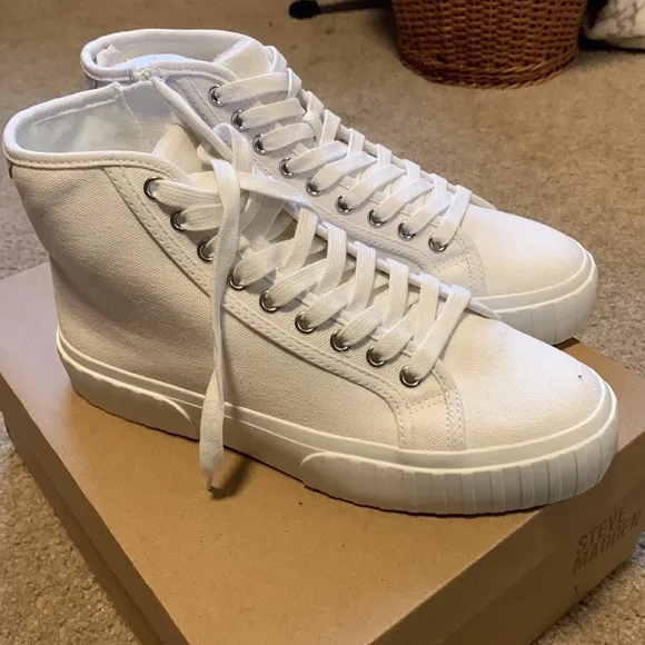 NIB Steve Madden Chanced White High Top Platform Sneakers  8.5 Leather &amp; Canvas