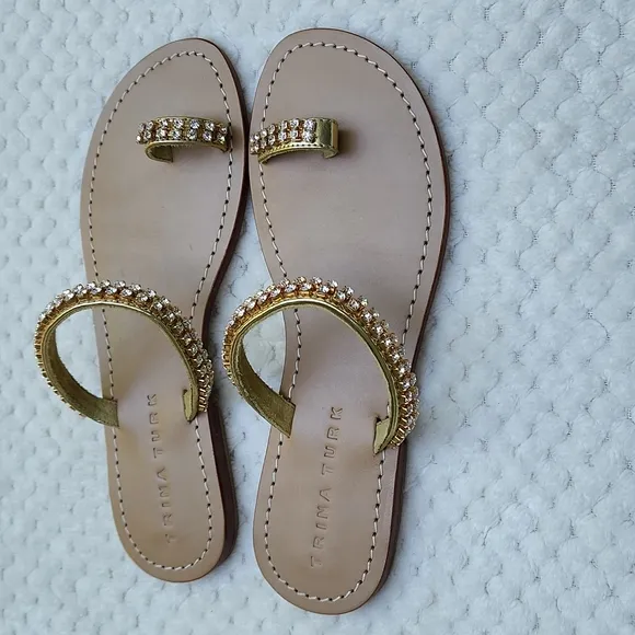 NIB Trina Turk Oasis Metallic Rhinestone Gold Sandals