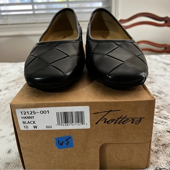 NIB Trotters Black Leather Ballet Flats Memory Foam “Hanny” sz 10 Wide
