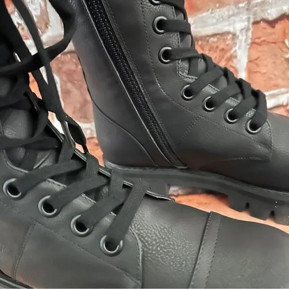 NIB Widow goth bring the pain mini pocket combat boots Sz 7 Halloween