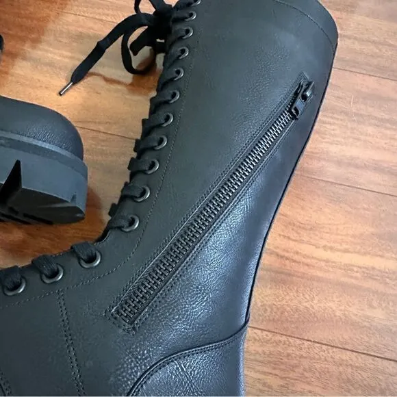 NIB Widow goth bring the pain mini pocket combat boots Sz 7 Halloween