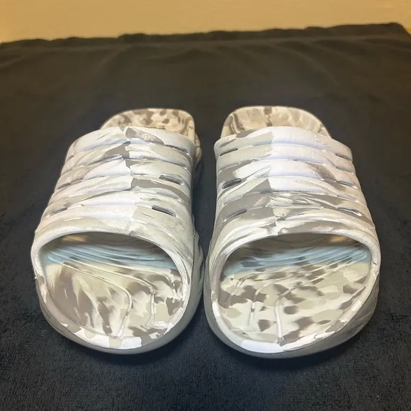 Nice!! Hoka One One Camouflage Slide Slip On Sandals  Unisex Size M9, W11