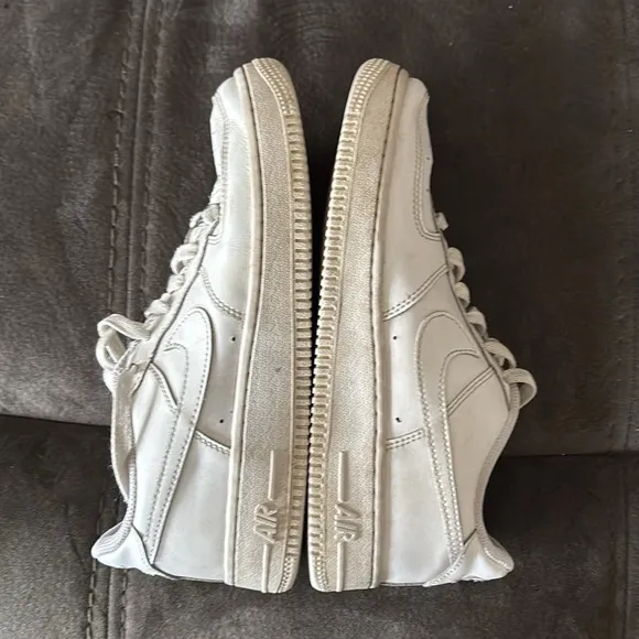 Nike AF1 Air Force One White Leather Low Top Sneakers size 5.5Y