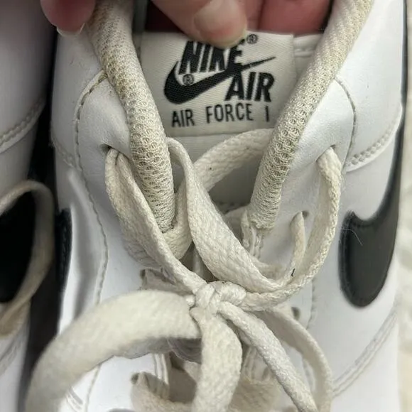 Nike Air Force 1 ‘07 Low Sneakers Siz 10.5