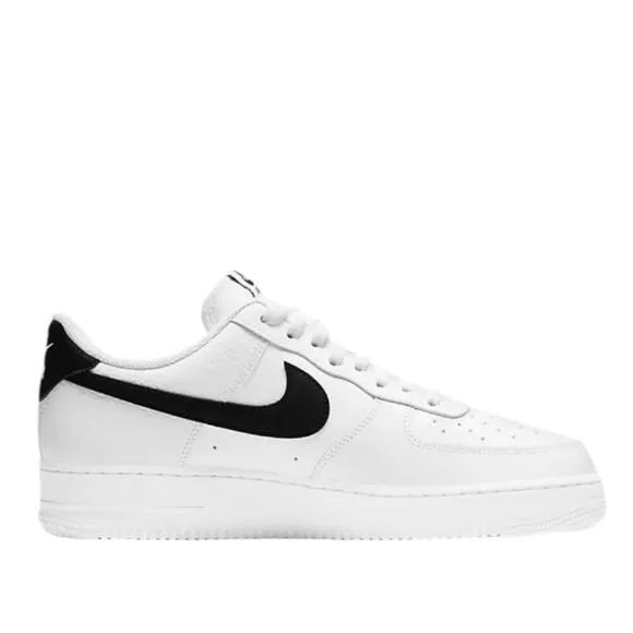 Nike Air Force 1 ‘07 Low Sneakers Siz 10.5