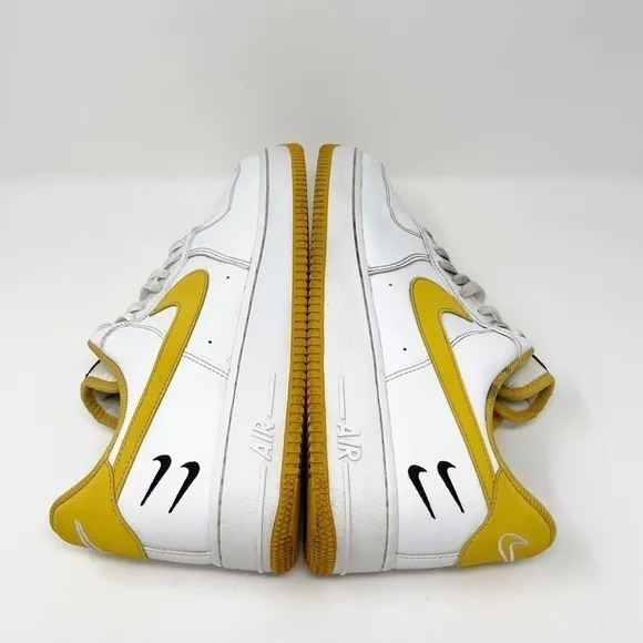 Nike Air Force 1 '07 Low Top Sneakers