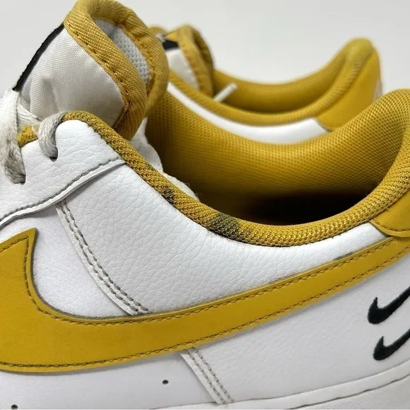 Nike Air Force 1 '07 Low Top Sneakers