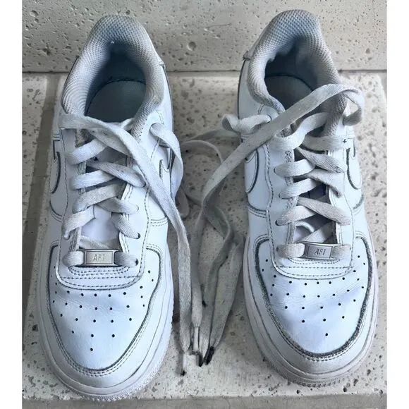 Nike Air Force 1 '07 Low Top Sneakers Triple White DH2920-111 Size 4 Youth