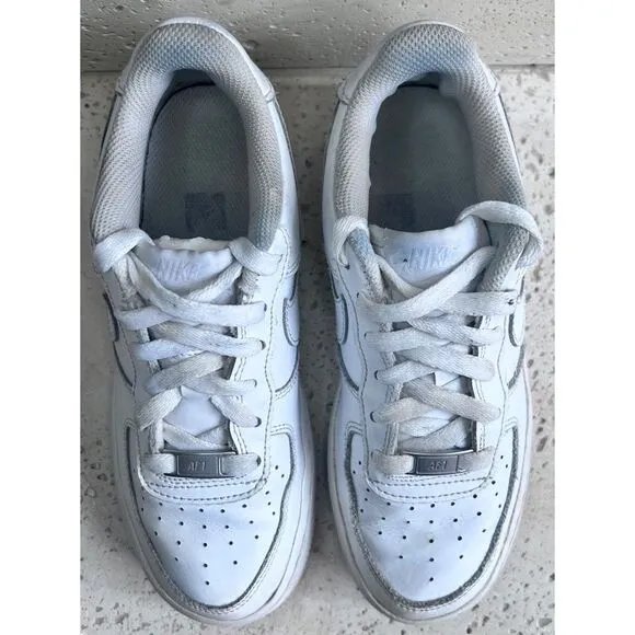 Nike Air Force 1 '07 Low Top Sneakers Triple White DH2920-111 Size 4 Youth