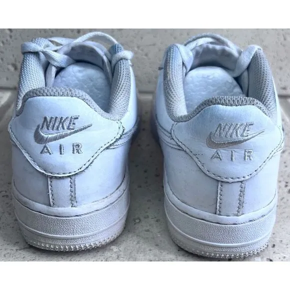 Nike Air Force 1 '07 Low Top Sneakers Triple White DH2920-111 Size 4 Youth