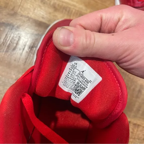 Nike Air Jordan 1 low SE in red