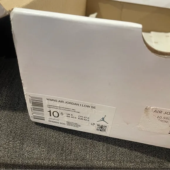 Nike Air Jordan 1 low SE in red