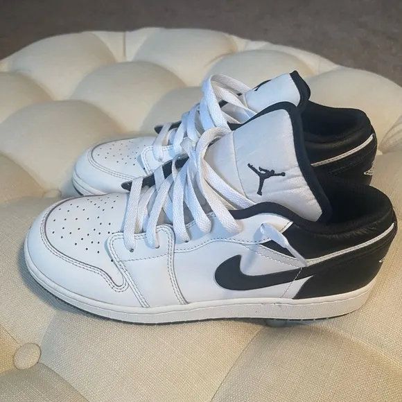Nike Air Jordan Low White and Black Sneakers