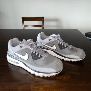 Nike Air Max Wright Gray Low Top Sneakers 2012 Model Size 14
