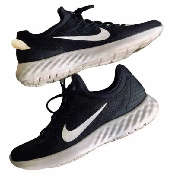 NIKE Black White Skyluxe Running Shoe Sneakers Lace Up Gym Athletic Workout 9.5