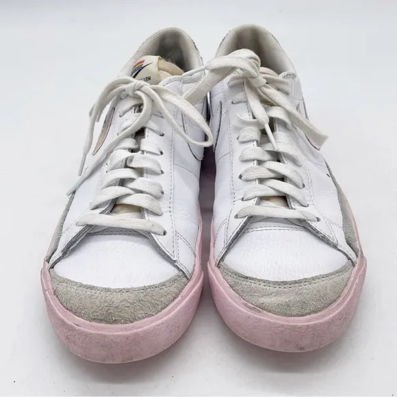 Nike Blazer '77 Low Rainbow Swoosh Sneakers Mens Size 8  White Pink Gray