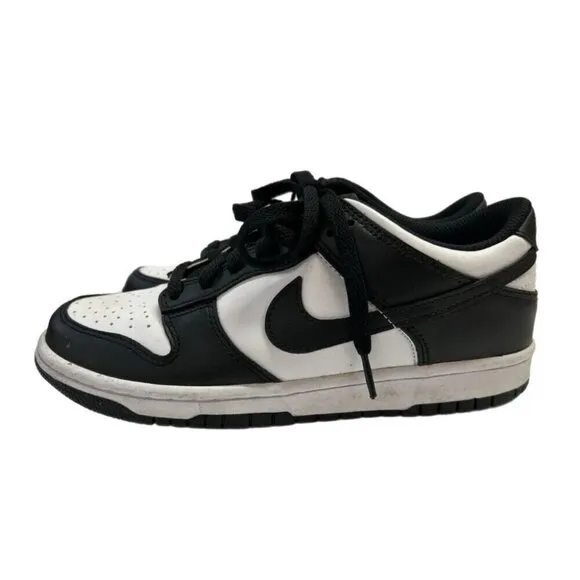 Nike Dunk Low Top Sneakers PANDA  Youth Size 6.5