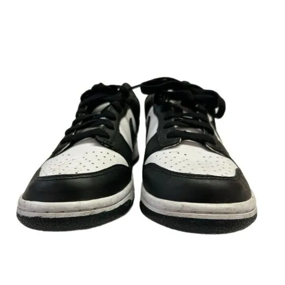 Nike Dunk Low Top Sneakers PANDA  Youth Size 6.5