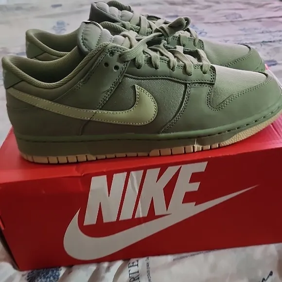 Nike Green Sneakers Classic Low-Top Suede
