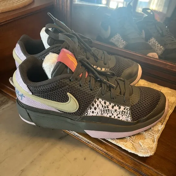 NIKE Ja 1 Personal Touch Low Top Sneakers Gunmetal Grey Lilac Purple Boy's Sz 6