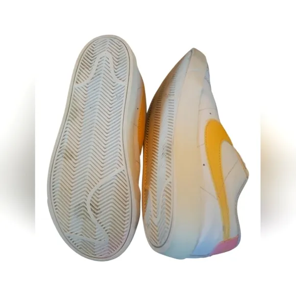 Nike Kids Blazer Low Top '77 White/ Yellow/ Pink Unisex Sneakers Size 2.5Y