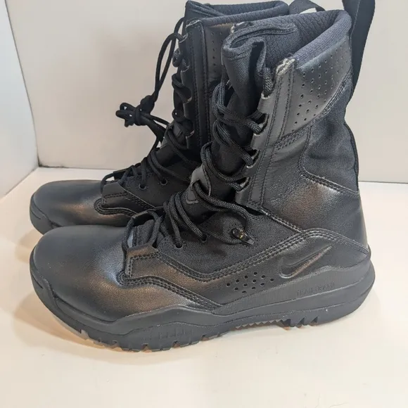 Nike SFB Field 2 8&quot;Men’s US 7  Trail Frame Tactical Black Boots A07507 Combat