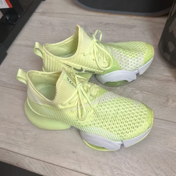 Nike training air zoom superrep HIIT neon green platform sneakers 6.5