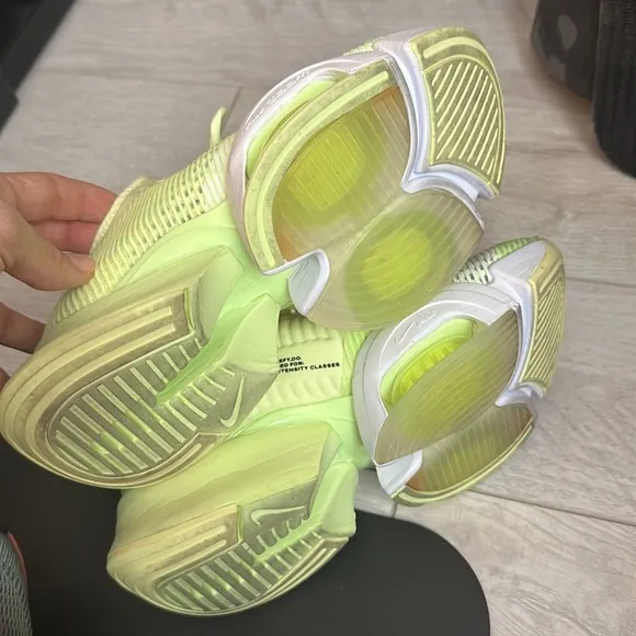 Nike training air zoom superrep HIIT neon green platform sneakers 6.5