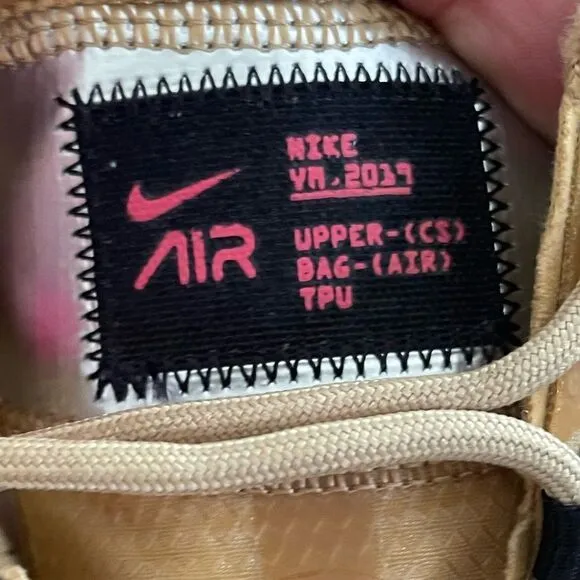 Nike vapor max red gold lace up low top men’s sneakers 7.5
