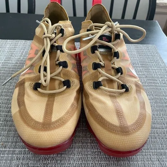 Nike vapor max red gold lace up low top men’s sneakers 7.5