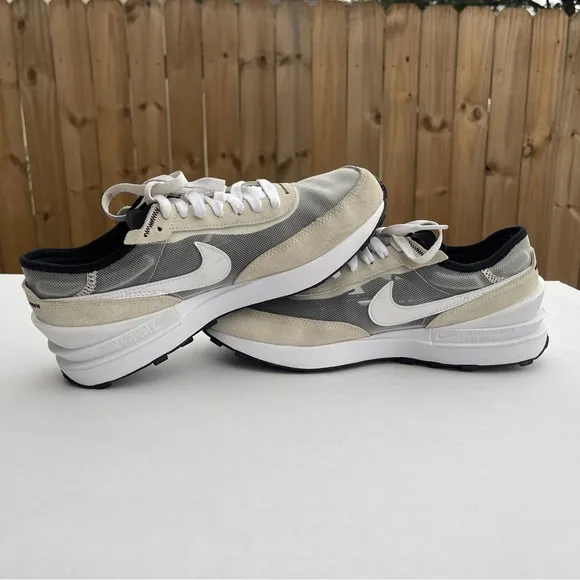 Nike Waffle One Low Summit White (GS) Size 7Y/8.5 Women’s