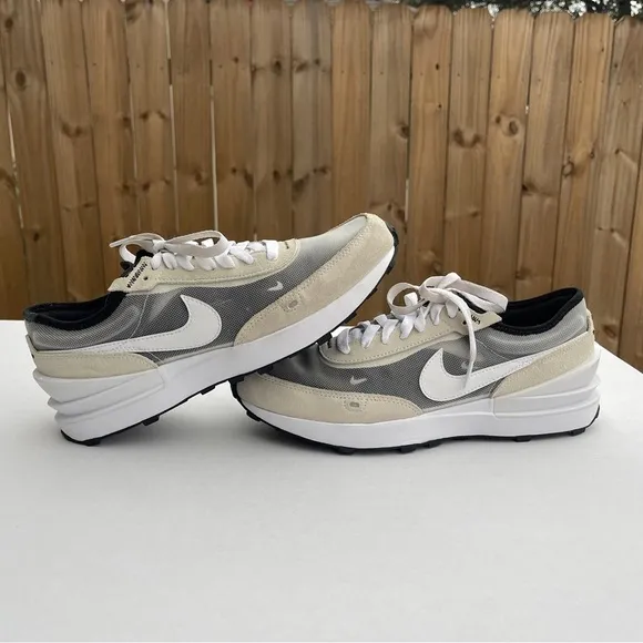 Nike Waffle One Low Summit White (GS) Size 7Y/8.5 Women’s