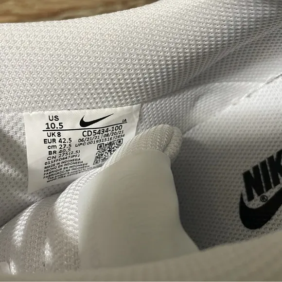 Nike White Low Top Sneakers