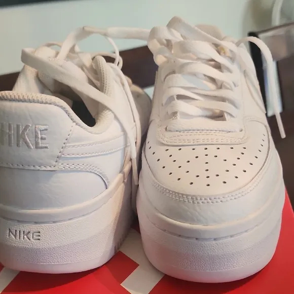 Nike Womens White Sneakers