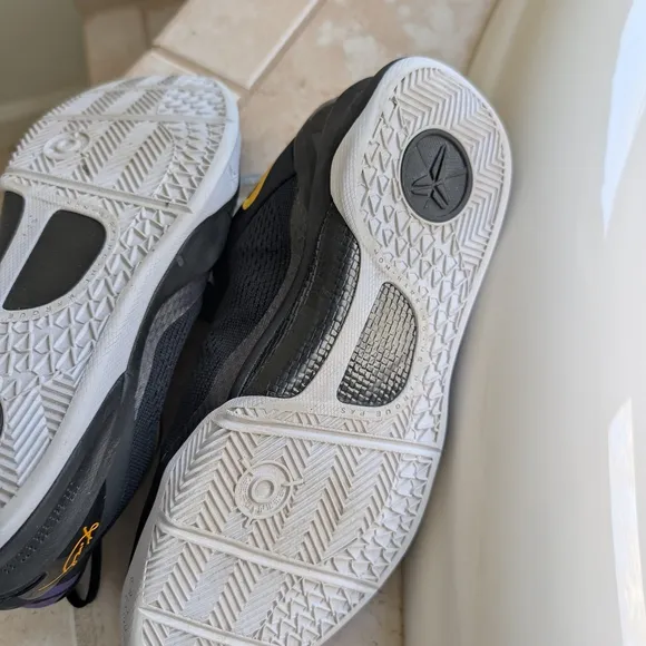 Nike Yellow and Black Low-Top Sneakers with Breathable Mesh
