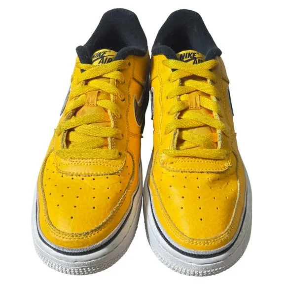 Nike Youth NBA x Air Force 1 Low Top LV8 GS Sneaker, University Gold Rare | 6Y