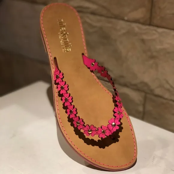 NILA &amp; NILA SUMMER FLATS SANDALS