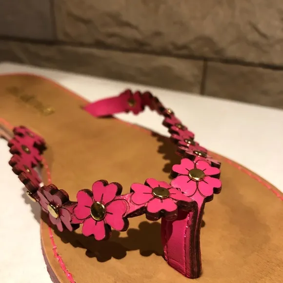 NILA &amp; NILA SUMMER FLATS SANDALS