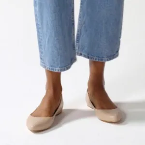Nine West Women's Speakup Almond Toe Slip-On Flats (WIDE)