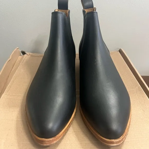 Nisolo Everyday Black Chelsea Boots Leather Size 8 NEW
