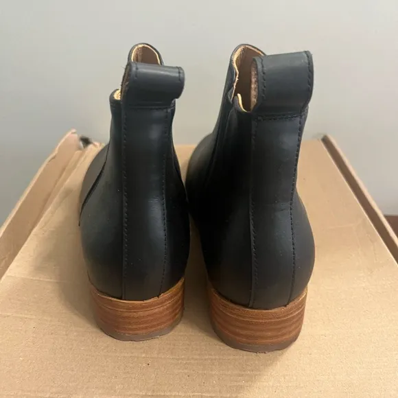 Nisolo Everyday Black Chelsea Boots Leather Size 8 NEW