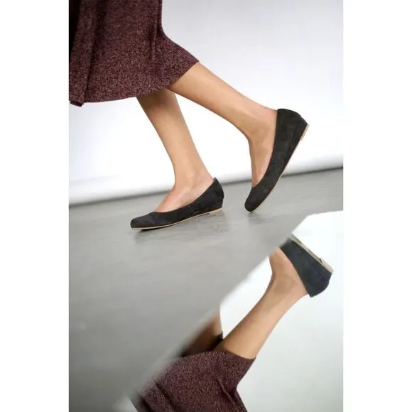Nisolo Mendez Flat Charcoal Grey