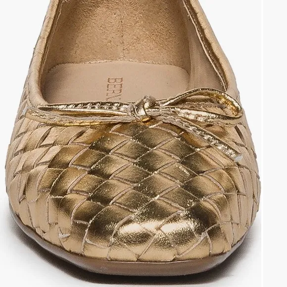 NWB Bernardo Woven Ballet Flats