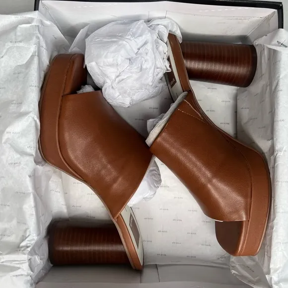NWB Dolce Vita Brown Leather Platform Block Heel Mules Sandals Slip on