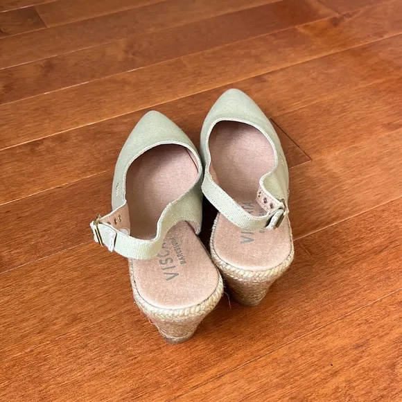 NWB Viscata Palomera  Beige Canvas Slingback Buckle 3&quot; Wedge Heel, Spain