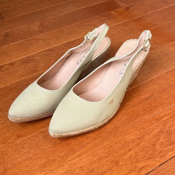 NWB Viscata Palomera  Beige Canvas Slingback Buckle 3&quot; Wedge Heel, Spain