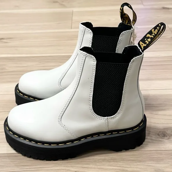 NWOB Dr. Martens Women’s 2976 Quad Platform Chelsea Boots